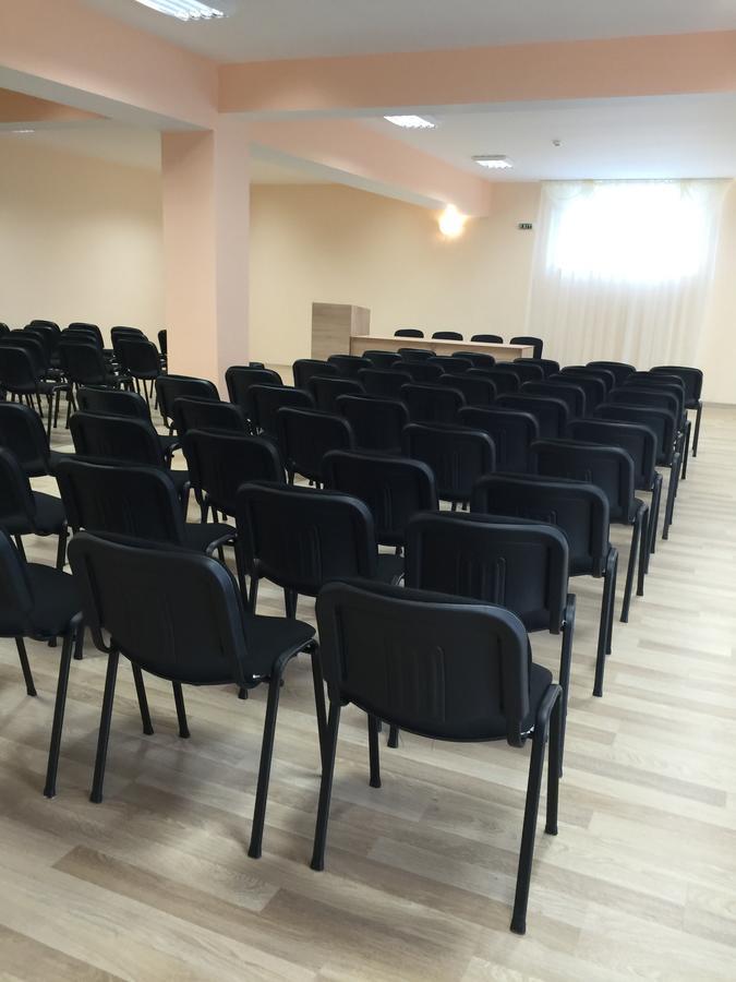 Хотел "Божур" Minerałni Bani Zewnętrze zdjęcie